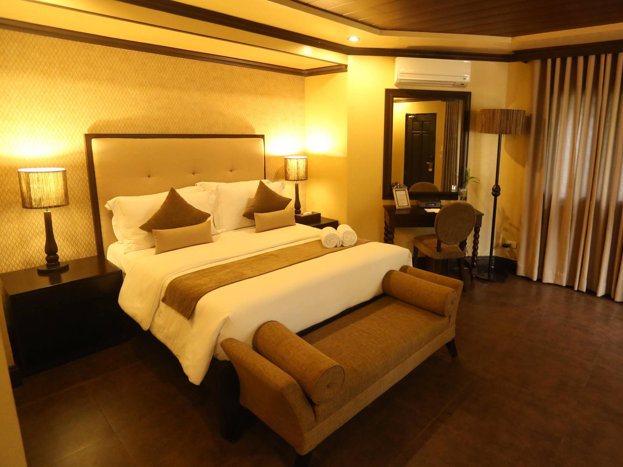 Hillcreek Gardens Tagaytay Hotell Luksuhin Exteriör bild